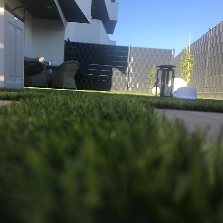 Hedonist-Luxury 2 Bedroom Apartment With Private Hot Tub, Garden And Free Parking Trogir Exterior foto